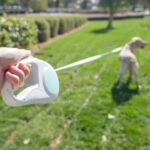 CINTA RETRÁCTIL CON LUZ TIPO LINTERNA PARA MASCOTAS - Image 6